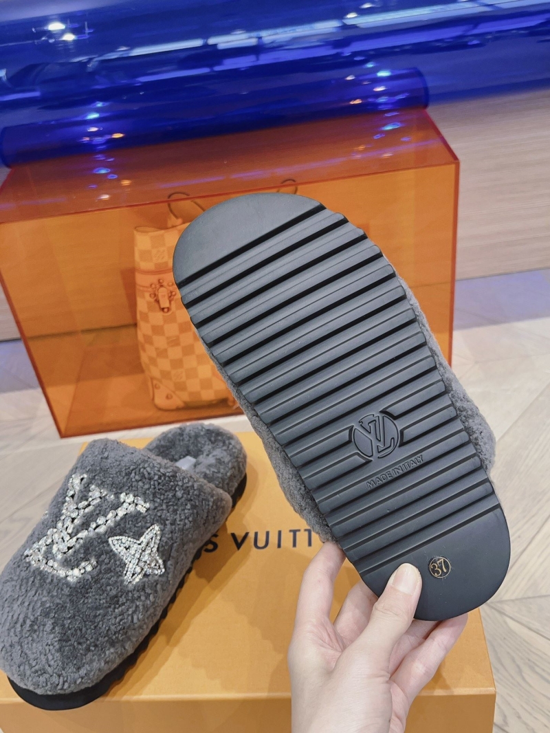 Louis Vuitton Slippers